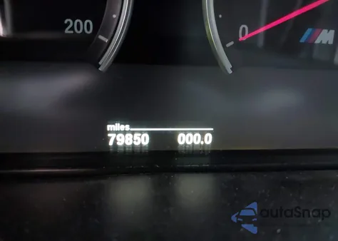 2015 BMW X5 M z USA, uszkodzony, nr VIN 5YMKT6C5XF0C89174